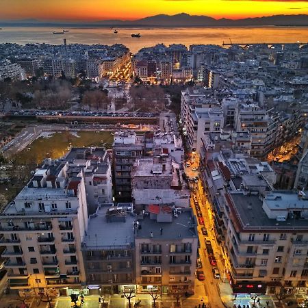Vintage 1930'S Flat In The Center Of Thessaloniki Apartamento Exterior foto